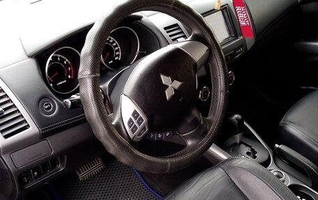 Mitsubishi Outlander III рестайлинг 3, 2011 год, 1 250 000 рублей, 23 фотография