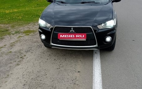 Mitsubishi Outlander III рестайлинг 3, 2011 год, 1 250 000 рублей, 10 фотография