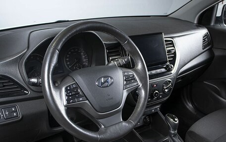 Hyundai Solaris II рестайлинг, 2021 год, 1 455 000 рублей, 3 фотография