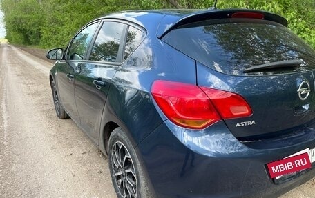 Opel Astra J, 2011 год, 530 000 рублей, 4 фотография