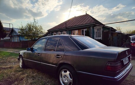 Mercedes-Benz E-Класс, 1992 год, 160 000 рублей, 4 фотография