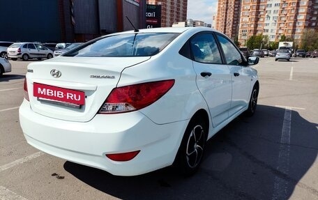 Hyundai Solaris II рестайлинг, 2012 год, 570 000 рублей, 4 фотография