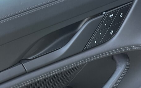 Porsche Taycan I, 2022 год, 10 950 000 рублей, 30 фотография