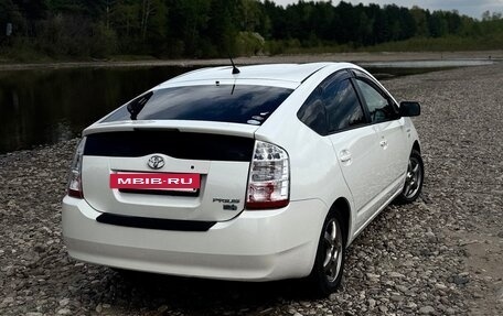 Toyota Prius, 2008 год, 950 000 рублей, 3 фотография