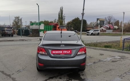 Hyundai Solaris II рестайлинг, 2013 год, 800 000 рублей, 4 фотография