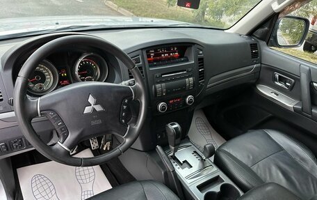 Mitsubishi Pajero IV, 2011 год, 1 469 000 рублей, 11 фотография