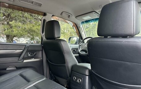 Mitsubishi Pajero IV, 2011 год, 1 469 000 рублей, 31 фотография