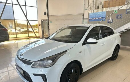 KIA Rio IV, 2019 год, 999 000 рублей, 3 фотография