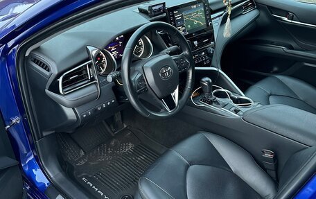 Toyota Camry, 2021 год, 3 400 000 рублей, 7 фотография