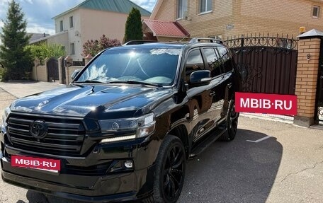 Toyota Land Cruiser 200, 2015 год, 5 000 000 рублей, 17 фотография