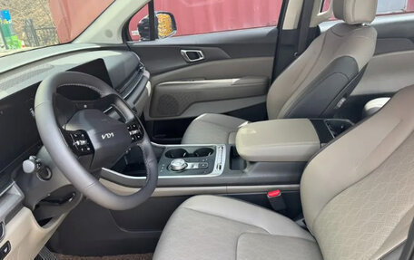 KIA Carnival, 2025 год, 5 900 000 рублей, 7 фотография