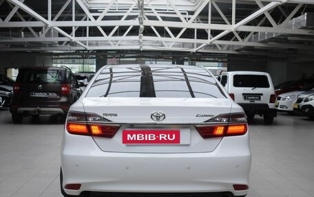 Toyota Camry, 2015 год, 1 920 000 рублей, 6 фотография