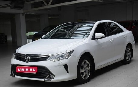 Toyota Camry, 2015 год, 1 920 000 рублей, 3 фотография