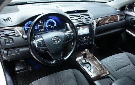 Toyota Camry, 2015 год, 1 920 000 рублей, 9 фотография