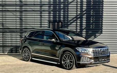 Volkswagen Touareg III, 2022 год, 7 750 000 рублей, 3 фотография