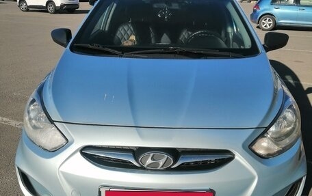 Hyundai Solaris II рестайлинг, 2013 год, 745 000 рублей, 2 фотография