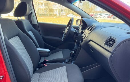 Volkswagen Polo VI (EU Market), 2011 год, 675 000 рублей, 30 фотография
