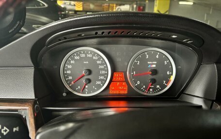 BMW 5 серия, 2004 год, 850 000 рублей, 9 фотография