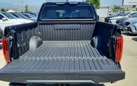 Toyota Tundra, 2024 год, 4 000 000 рублей, 7 фотография