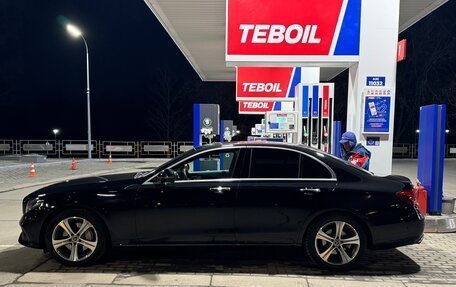 Mercedes-Benz E-Класс, 2016 год, 2 389 000 рублей, 24 фотография