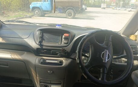 Nissan Serena II, 2000 год, 600 000 рублей, 4 фотография