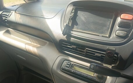 Nissan Serena II, 2000 год, 600 000 рублей, 6 фотография