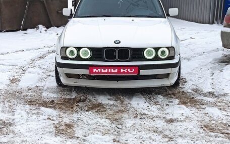BMW 5 серия, 1992 год, 275 000 рублей, 1 фотография