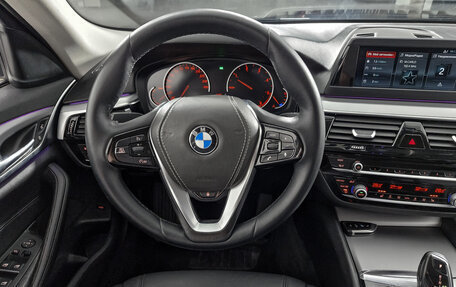 BMW 5 серия, 2018 год, 2 499 000 рублей, 14 фотография