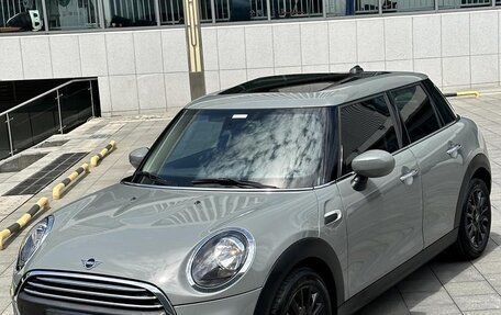 MINI Hatch, 2021 год, 1 678 000 рублей, 3 фотография