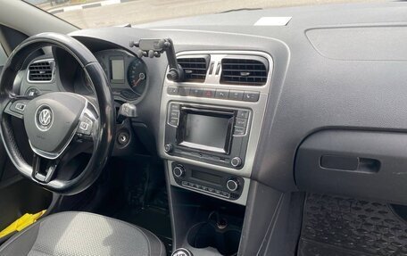 Volkswagen Polo VI (EU Market), 2016 год, 1 300 000 рублей, 12 фотография