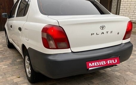 Toyota Platz, 2000 год, 390 000 рублей, 2 фотография