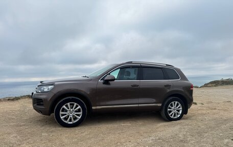 Volkswagen Touareg III, 2012 год, 2 000 000 рублей, 2 фотография