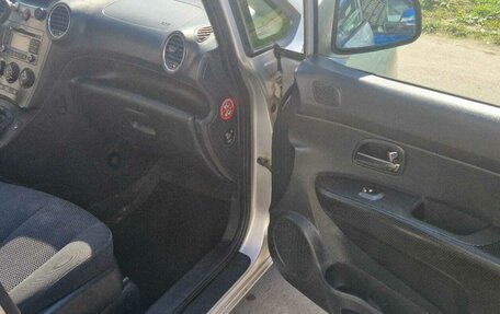 KIA Carens III (RP), 2011 год, 600 000 рублей, 18 фотография