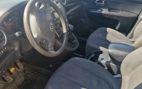 KIA Carens III (RP), 2011 год, 600 000 рублей, 19 фотография