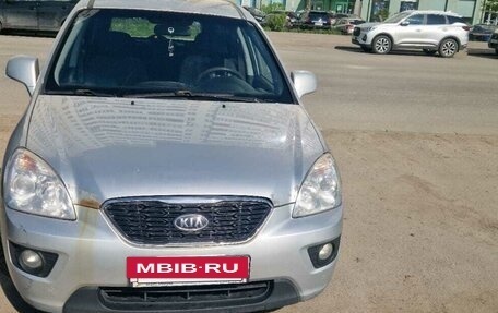 KIA Carens III (RP), 2011 год, 600 000 рублей, 10 фотография
