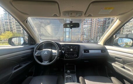 Mitsubishi Outlander III рестайлинг 3, 2013 год, 1 050 000 рублей, 9 фотография