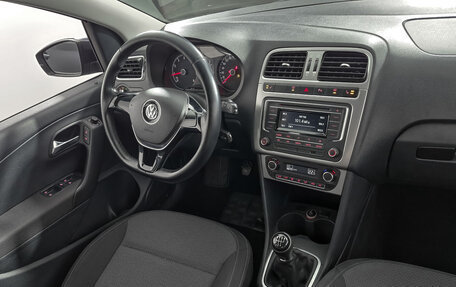 Volkswagen Polo VI (EU Market), 2016 год, 919 000 рублей, 16 фотография