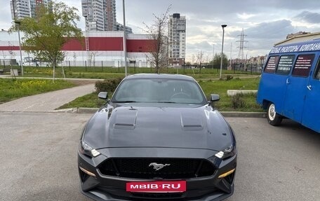 Ford Mustang VI рестайлинг, 2018 год, 3 400 000 рублей, 2 фотография