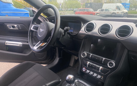Ford Mustang VI рестайлинг, 2018 год, 3 400 000 рублей, 7 фотография