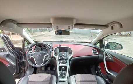 Opel Astra J, 2011 год, 1 050 000 рублей, 3 фотография