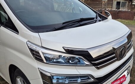 Toyota Vellfire II, 2019 год, 4 590 000 рублей, 5 фотография