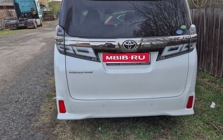 Toyota Vellfire II, 2019 год, 4 590 000 рублей, 15 фотография