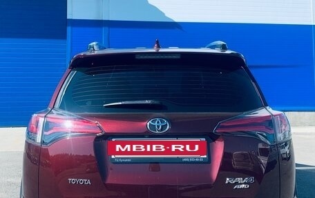 Toyota RAV4, 2018 год, 2 800 000 рублей, 2 фотография