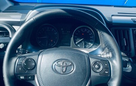 Toyota RAV4, 2018 год, 2 800 000 рублей, 6 фотография