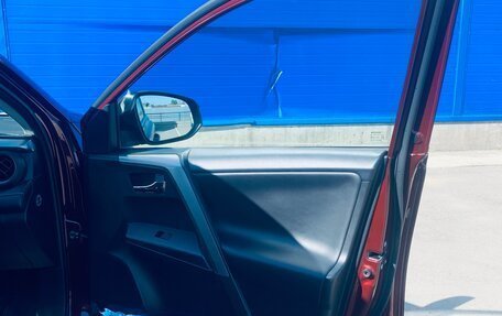 Toyota RAV4, 2018 год, 2 800 000 рублей, 9 фотография