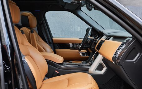 Land Rover Range Rover IV рестайлинг, 2019 год, 9 800 000 рублей, 8 фотография