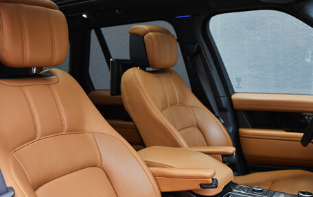 Land Rover Range Rover IV рестайлинг, 2019 год, 9 800 000 рублей, 9 фотография