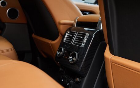 Land Rover Range Rover IV рестайлинг, 2019 год, 9 800 000 рублей, 17 фотография