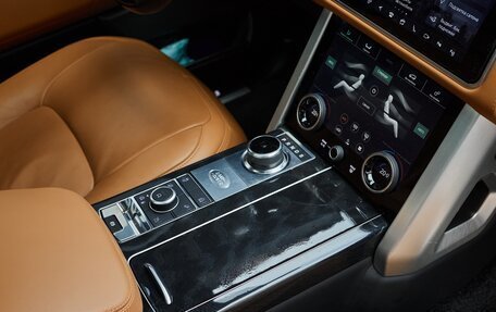 Land Rover Range Rover IV рестайлинг, 2019 год, 9 800 000 рублей, 15 фотография