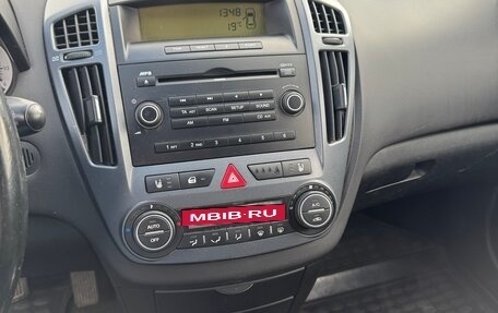 KIA cee'd I рестайлинг, 2008 год, 900 000 рублей, 13 фотография